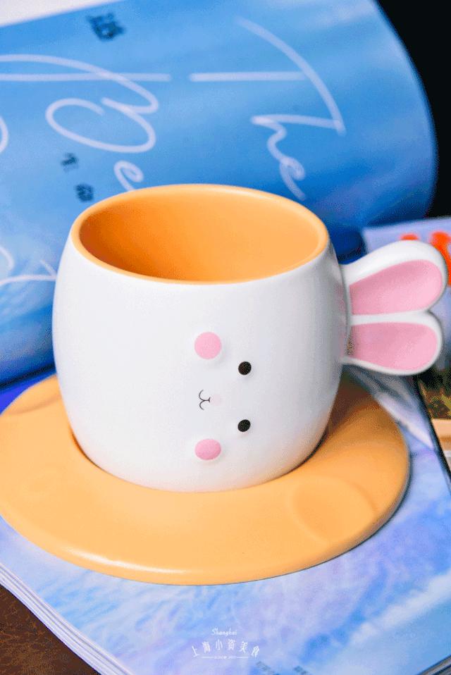星巴克新品玉兔杯首发剧透！萌空血槽