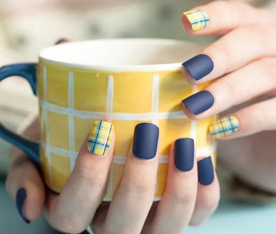 做美甲对孕妇有危害吗,好看的美甲款式超级闪视频