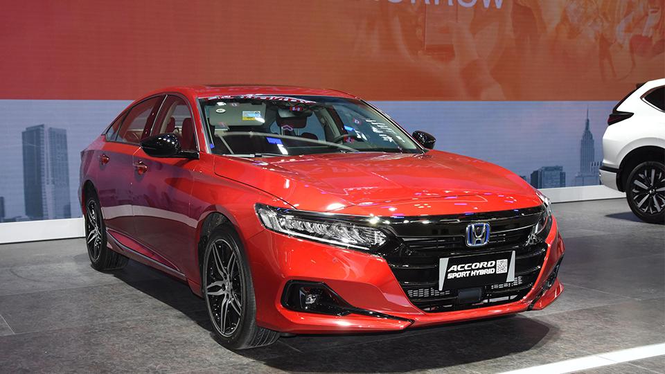 最新款本田雅阁还值得买吗,雅阁车主再换车换什么