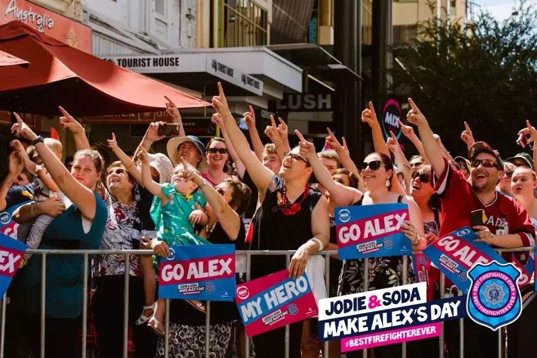 圣诞老人来了真实视频,圣诞老人来澳洲