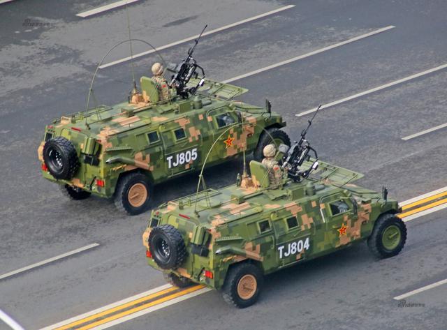 观看美国坦克,美军看中国装甲车