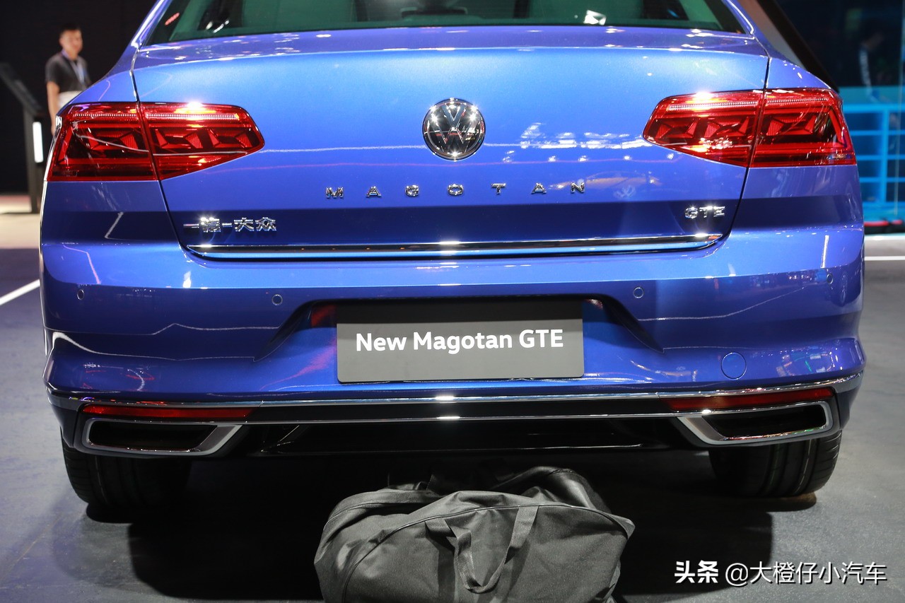 一二一八,迈腾首发。全新迈腾GTE首都亮相上市。指导价25万起售