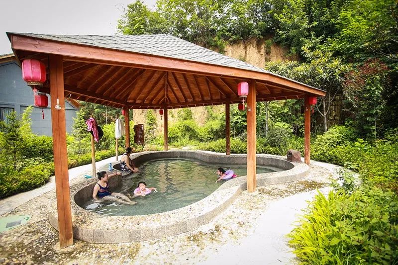 郑州周边这9个特色温泉，够“约泡”一整个冬天，你想去哪个？