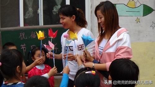 一年级把同桌抓伤了怎么办,孩子被同桌抓破脸如何找老师