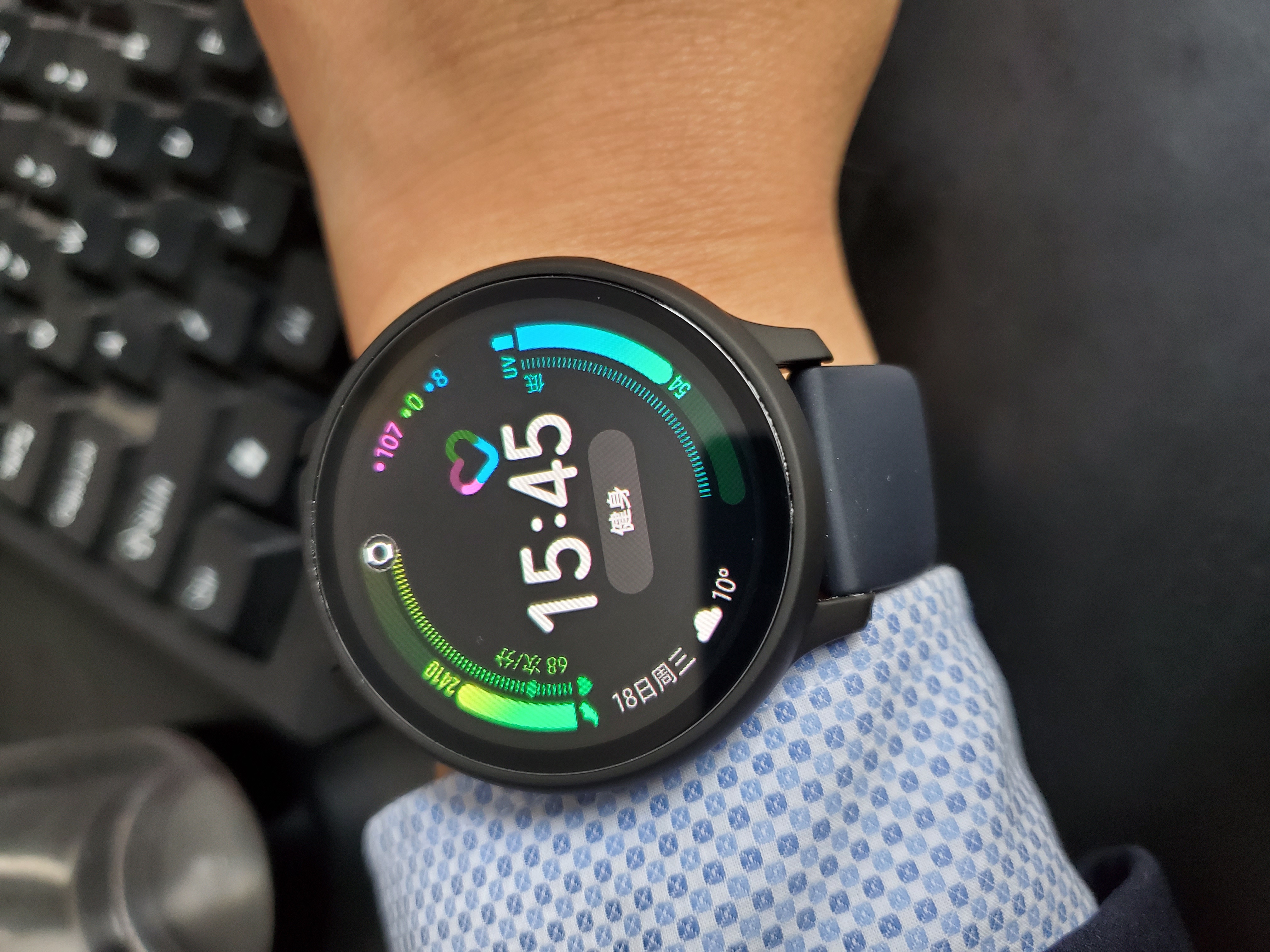 三星发布galaxywatchactive2,三星galaxywatch4和classic4