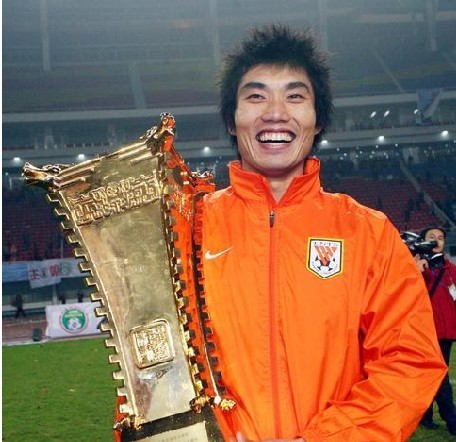 郑智在中国足球的标杆,郑智中国足坛历史第一人