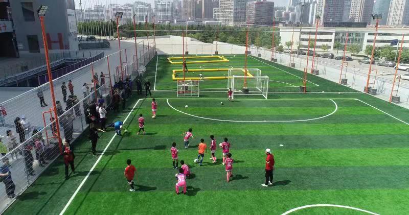 国信乔伦足球公园,青岛国信乔伦足球场