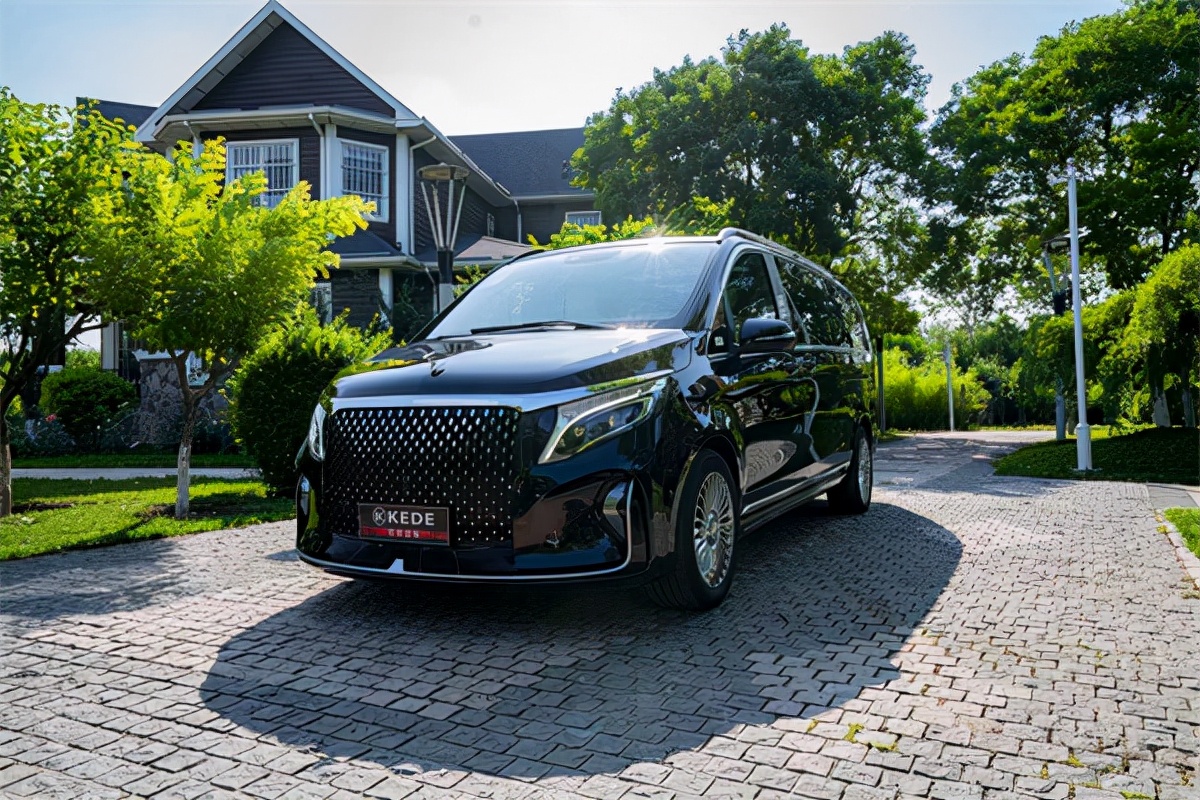 广州奔驰v260商务车七座四驱报价,奔驰v260l商务车4座报价多少钱