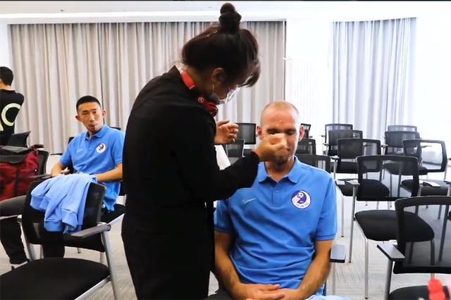 大连人郑龙照片,大连人写真照片