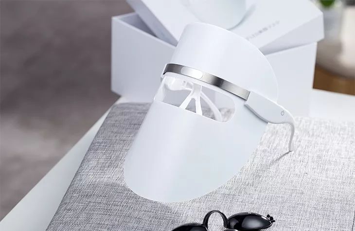 李湘直播间推荐祛痘,李湘推荐美容仪小v脸