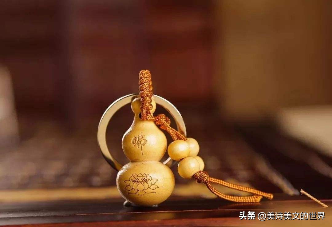 李清照声声慢叠词仿写,赏析李清照声声慢叠词