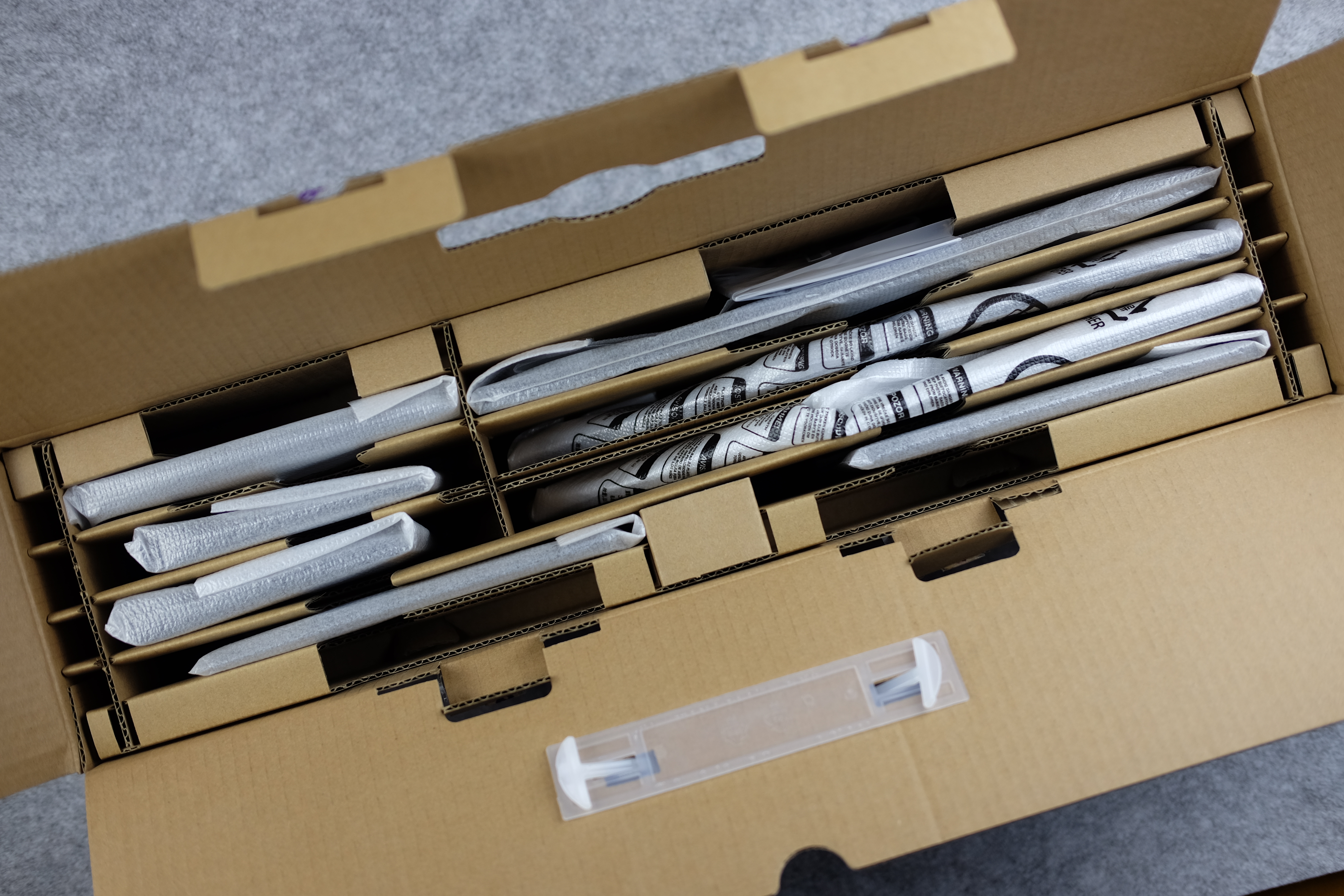 明基SW240专业显示器,明基sw240专业摄影绘图色准显示器