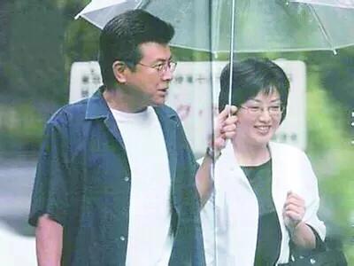 山口百惠和她的两个儿子,山口百惠21岁1980年隐退纪录