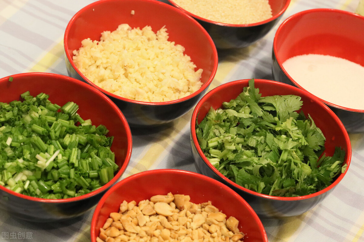 成都小伙开火锅店创业,成都小伙开火锅店