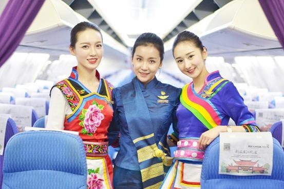 美丽空姐的灿烂笑容,美丽空姐甜美笑容