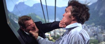 007大钢牙视频,007大钢牙咬死鲨鱼