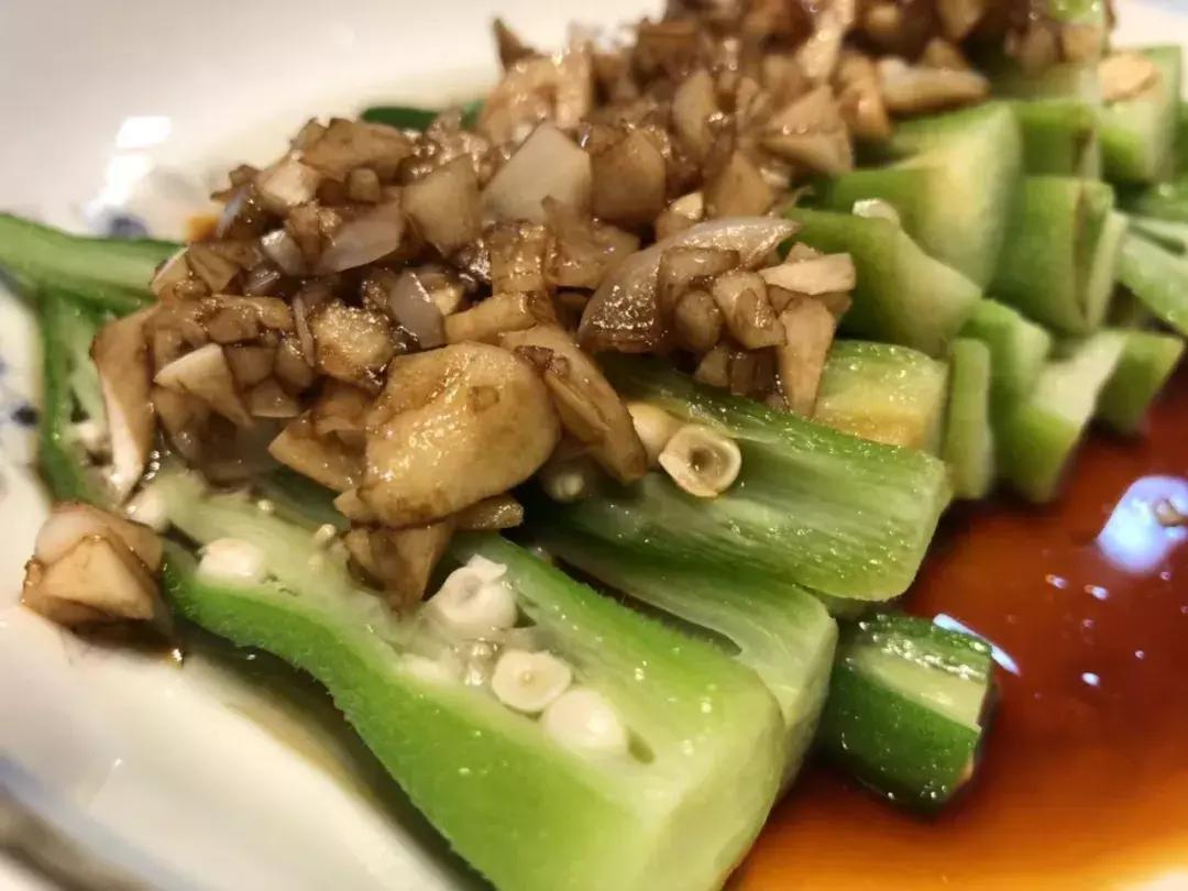 清蒸小龙虾蘸料怎么调好吃又简单,清蒸小龙虾蘸的酱料十三香