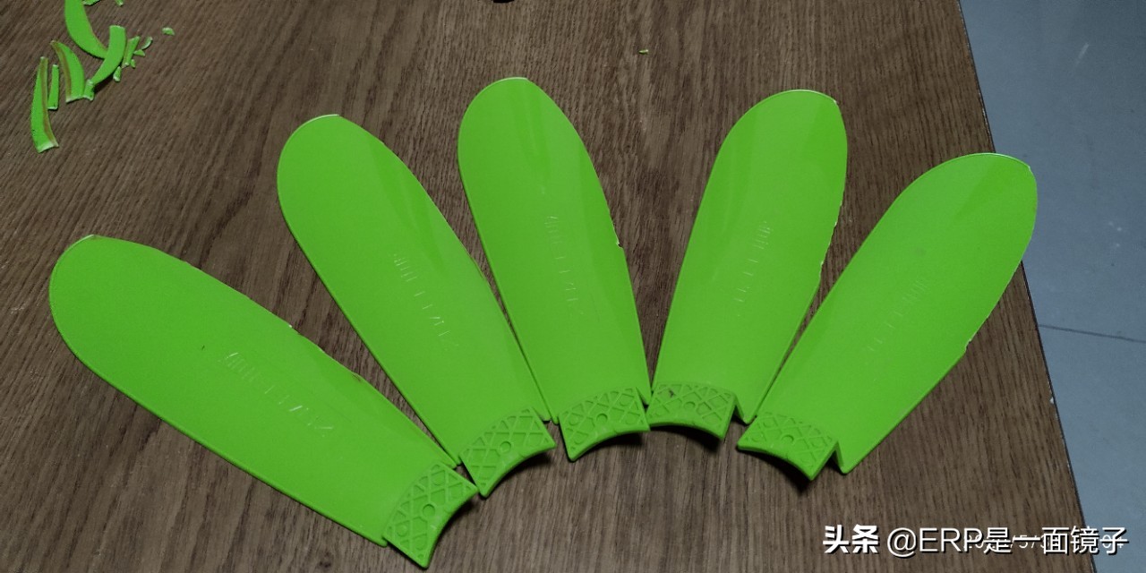 蚊帐小吊扇如何降低风速,蚊帐小风扇有噪音怎么办