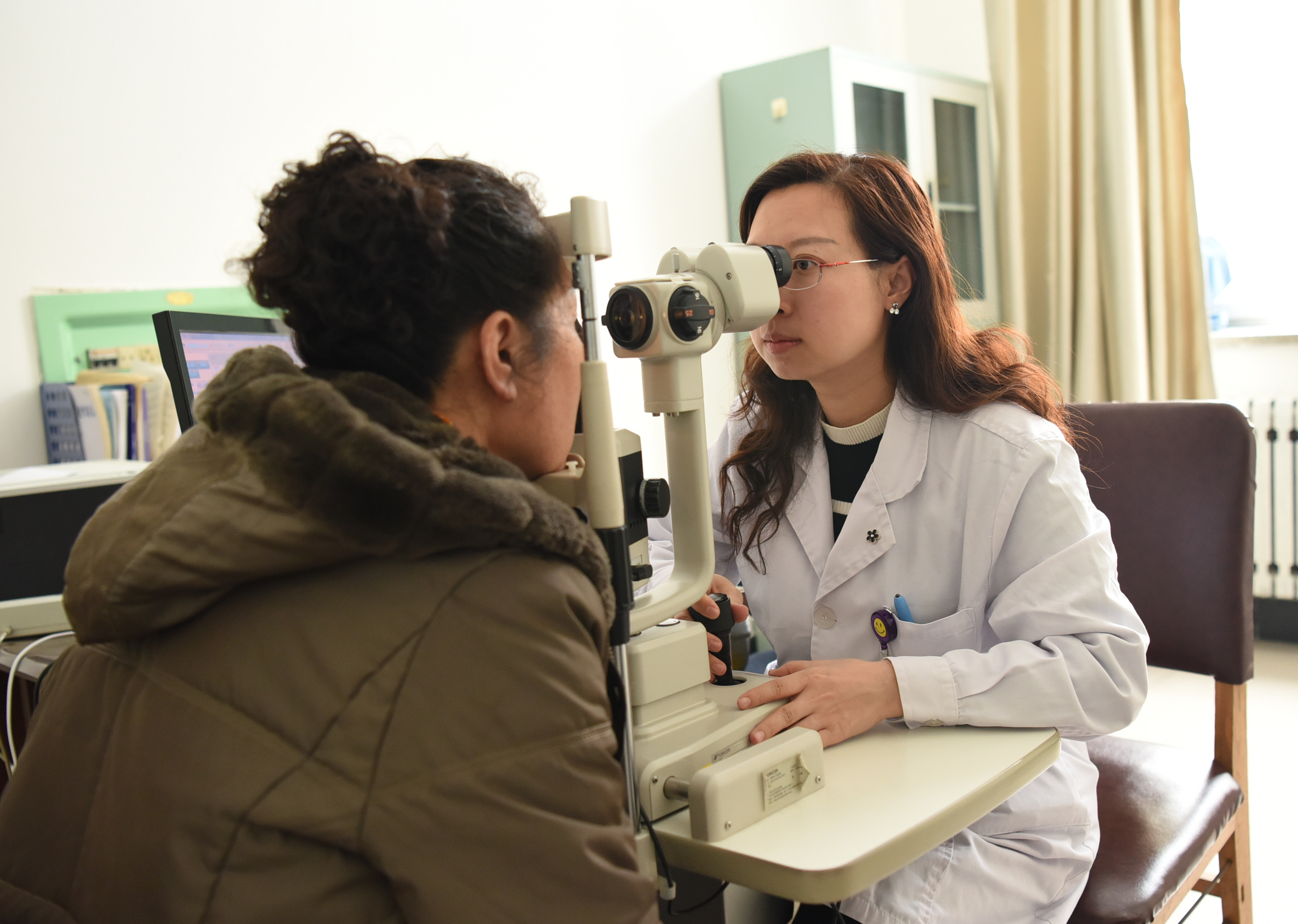 哈医大二院举办青光眼周义诊宣教活动让百余位市民受益