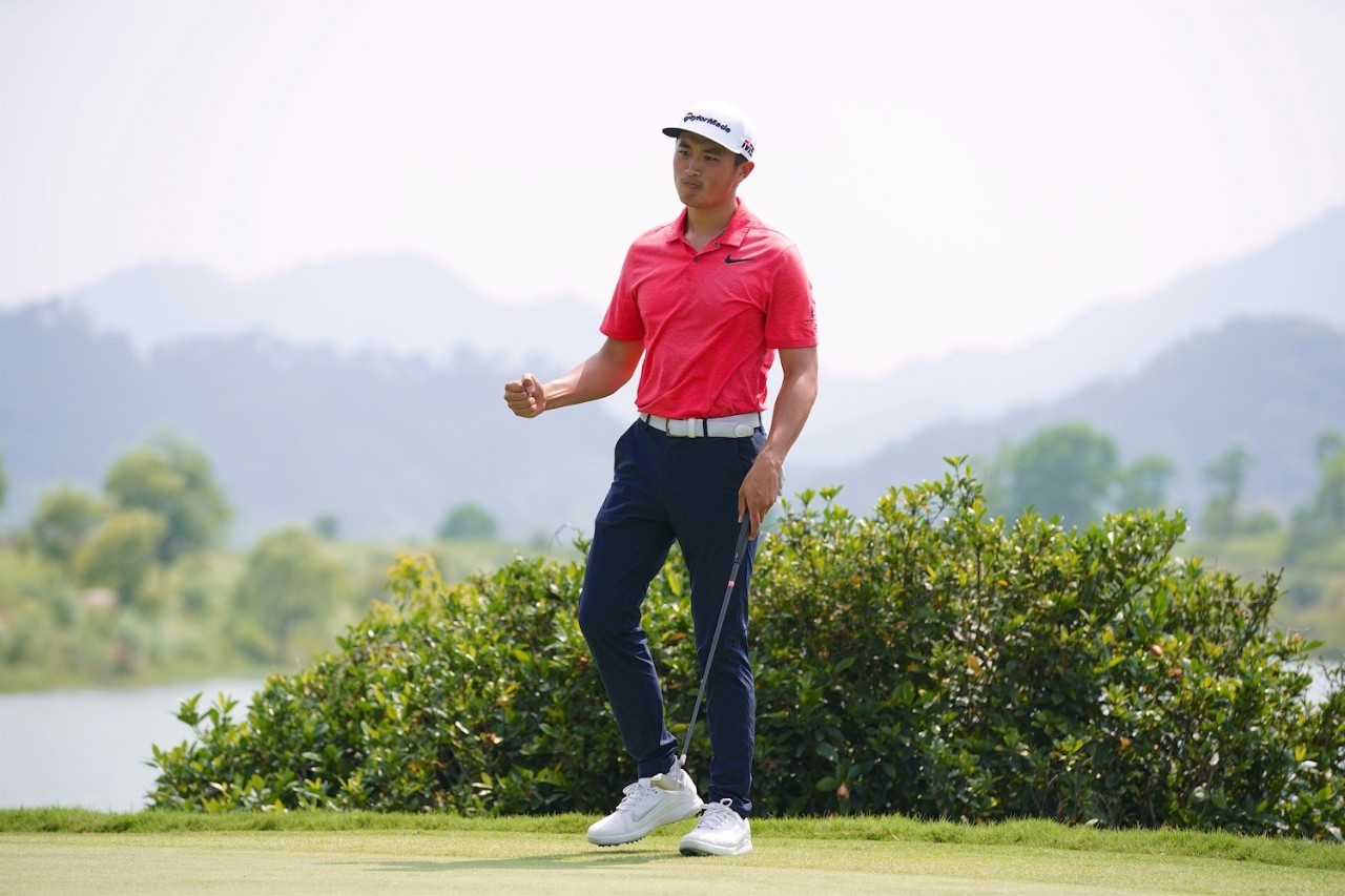 冯珊珊登顶高坛世界第一,点评冯珊珊夺得九个冠军