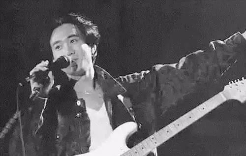 黄贯中手写信悼念黄家驹,黄贯中发微博悼念黄家驹