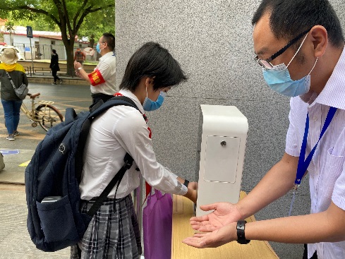 小学开学了，爱乐实验小学“六个全面”为别样“六一”护航