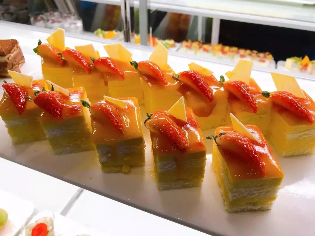 人均200的五星级酒店自助餐,金沙滩希尔顿自助餐138元