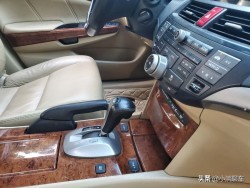 2012年极品雅阁2.4,本田雅阁幻夜锐智版2021款落地价