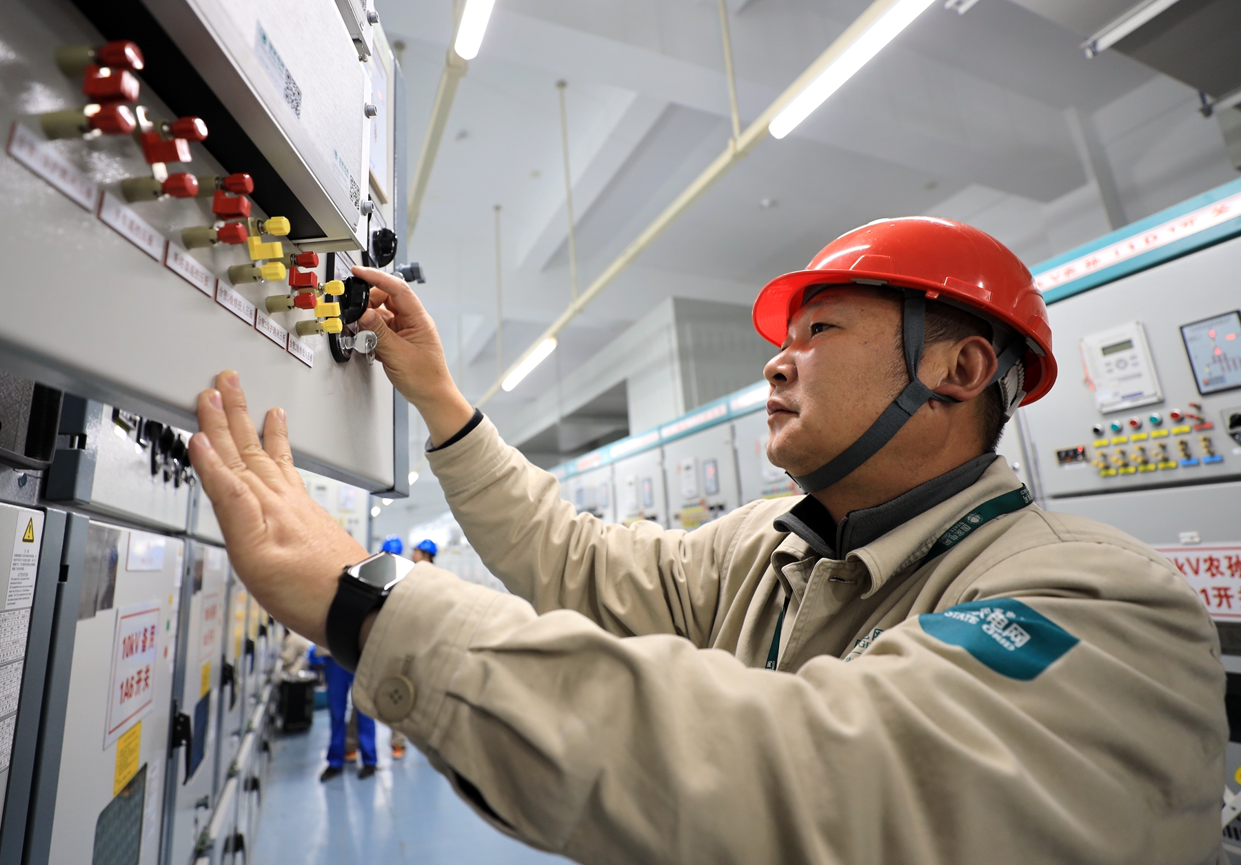 江苏沭阳：变电检修的创新能手汤承林