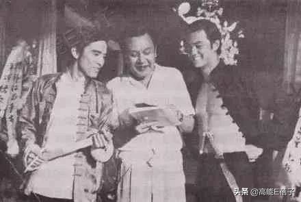 64岁“金轮法王”刘家辉与欧阳震华相聚，中风后因钱财与妻儿决裂