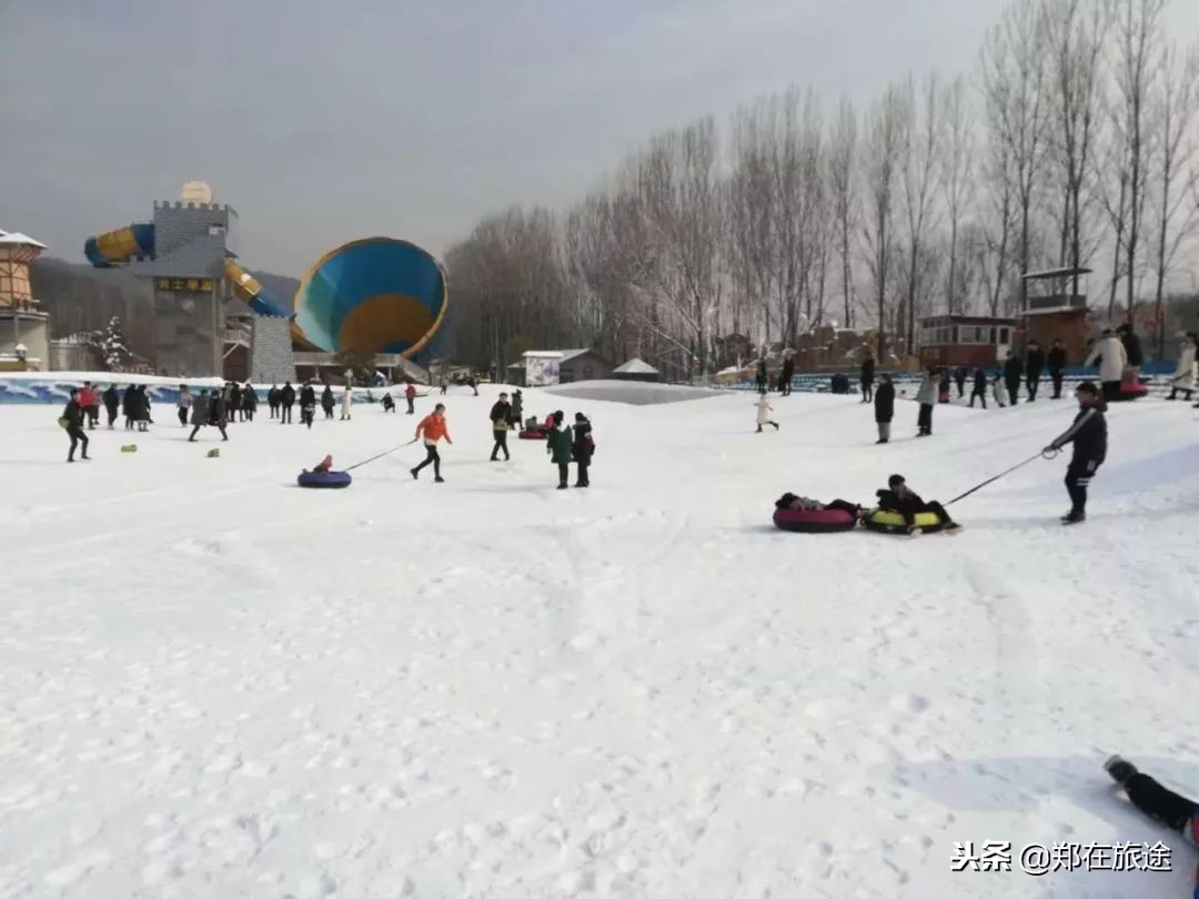 一个很好玩儿的地方「中原雪乡墨子古街」坐着火车穿越童话世界！