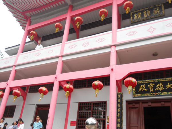 江口云石山风景,江口镇东风村云石山寺庙