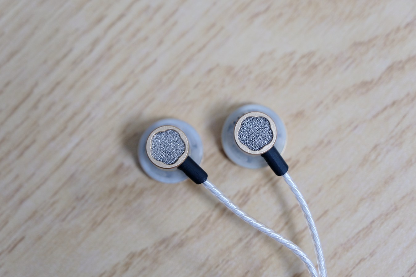 阿思翠平头耳机,阿思翠lyraclassic耳机评测