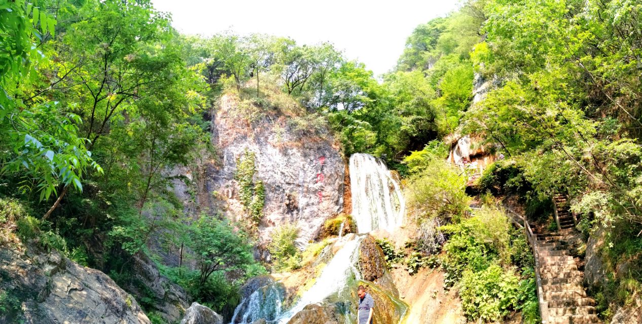 重渡沟：曾经的穷山沟！被民宿唤醒、如今游客一住就俩月