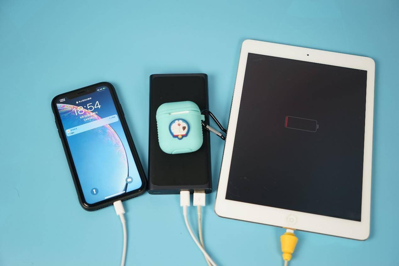 冷静看小米,小米无线充电宝30w10000mah