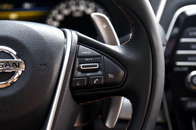 日产西玛海外改款来袭还值得买吗,外观不输百万车