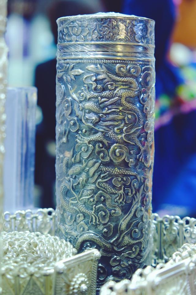 古寨、夕阳、界碑、待嫁的壮族姑娘，广西，原来这么美