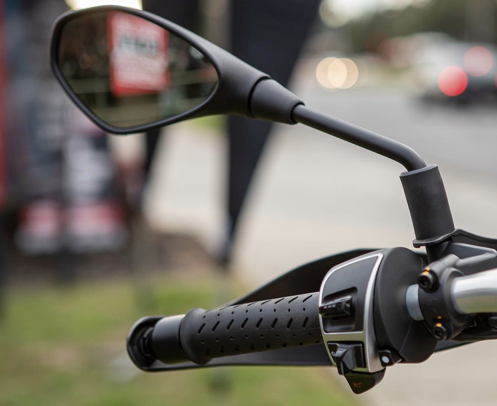 摩托古兹v85tt摩旅,摩托古兹v85tt提车