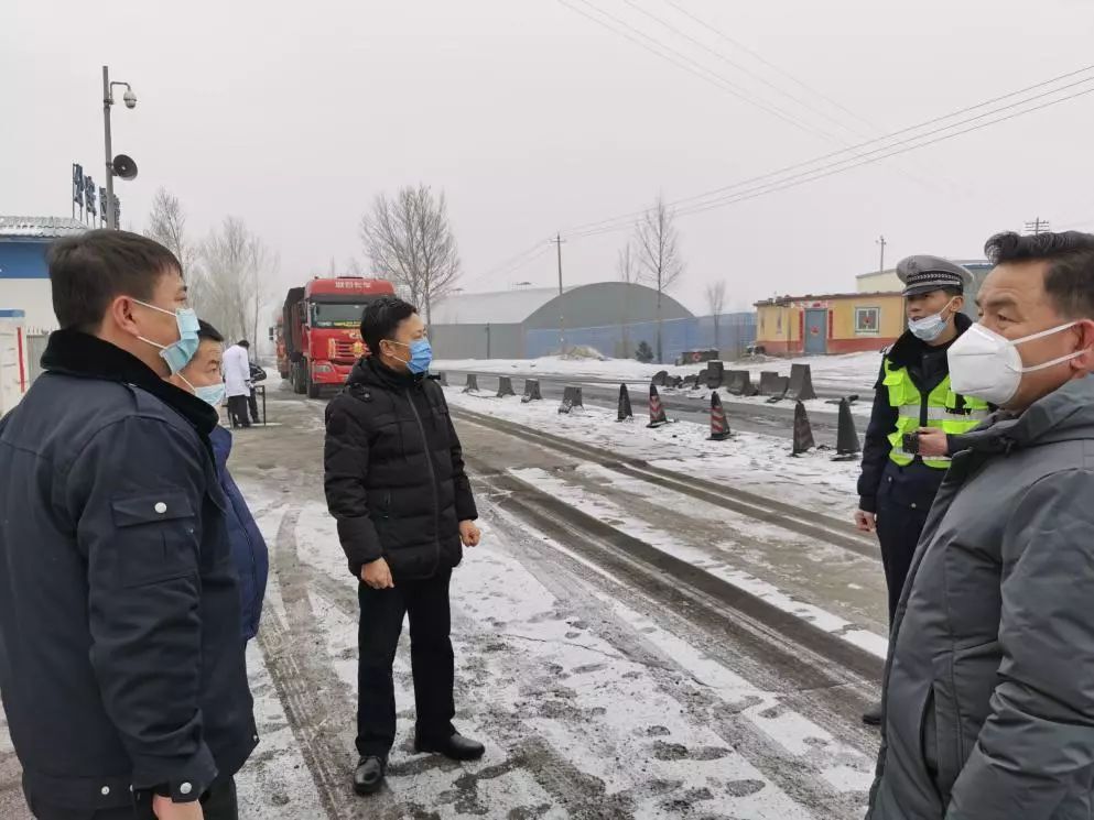 发挥基层党组织战斗堡垒作用抗疫,党组织战斗堡垒和先锋模范作用