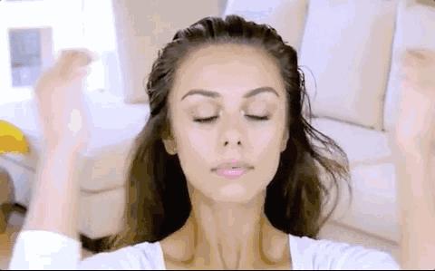 头发毛躁怎么护理不用护发精油,衣草精油怎么护理头发