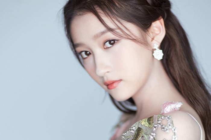 一周飙涨的95后女明星十强之首是谁？宋祖儿黄霄云杨超越关晓彤