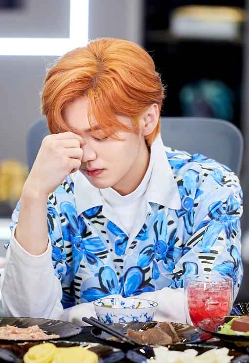 薇娅直播间秒变吃播现场,鹿晗快问快答,信息量有点大