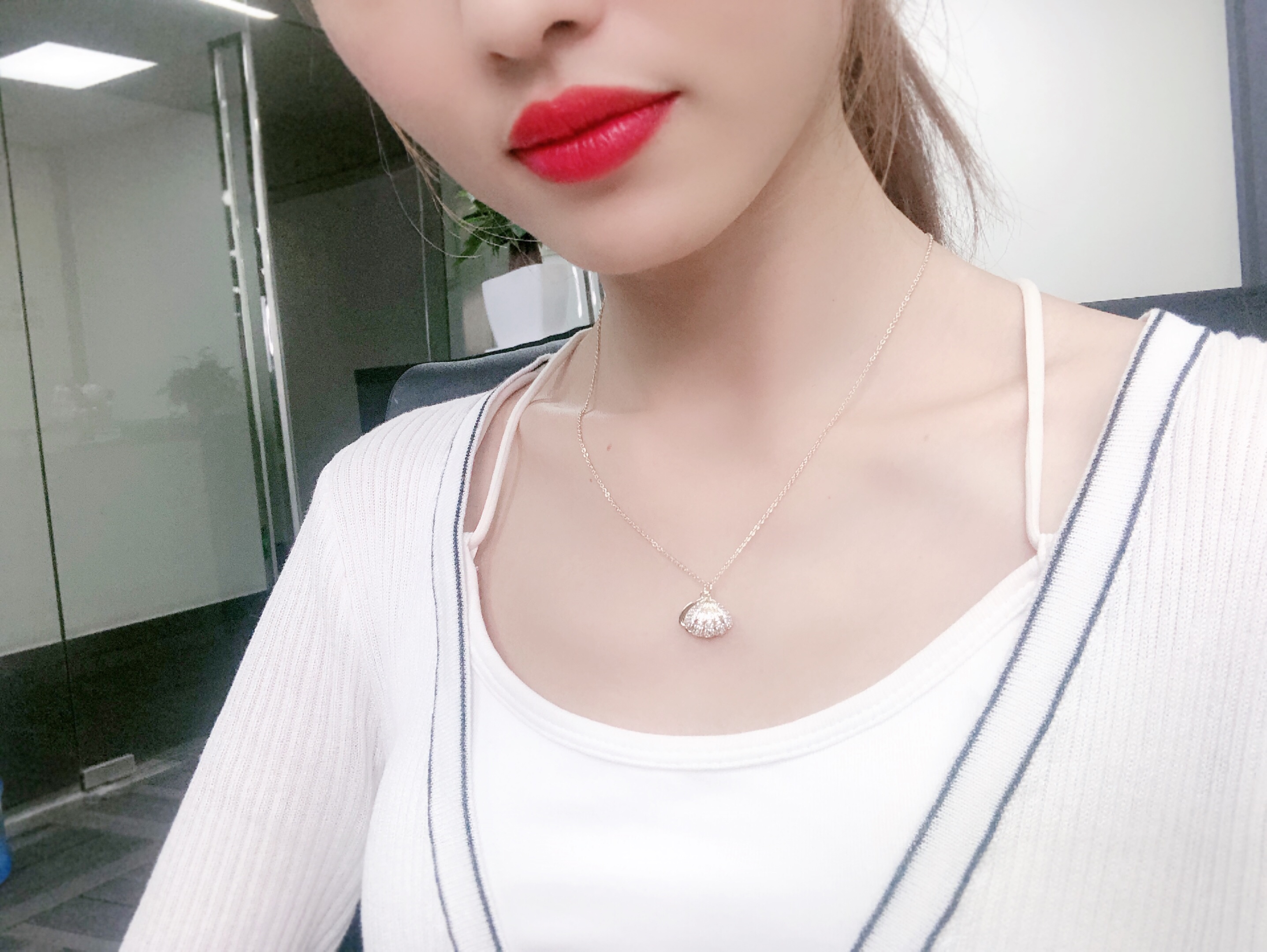 脖子粗戴什么颈链显瘦女,脖子粗夏天戴什么项链百搭