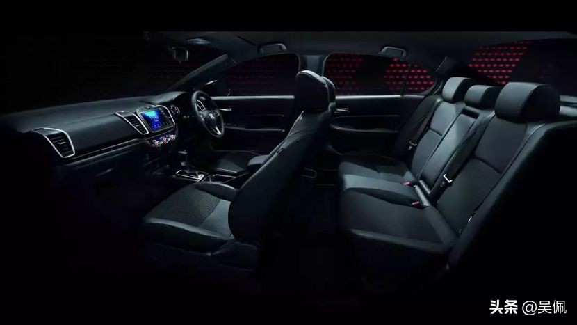 本田飞度1.5l是四缸还是三缸,新本田飞度来了