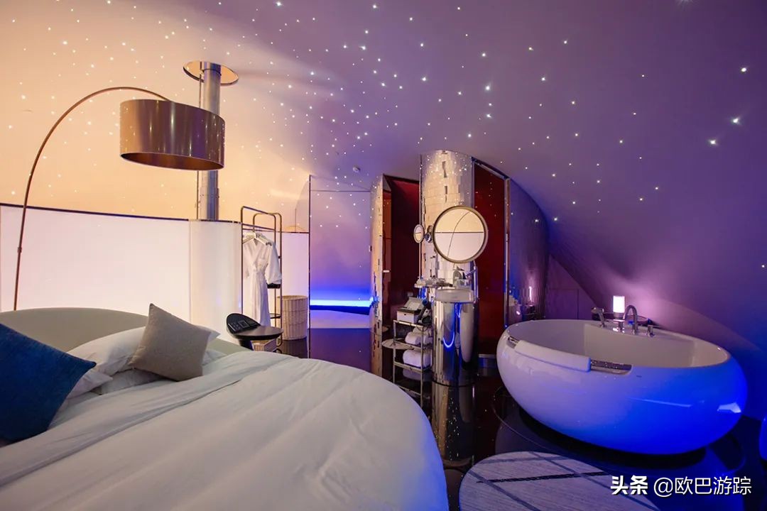 上海东方明珠塔里藏了一个酒店,你知道东方明珠有个酒店吗