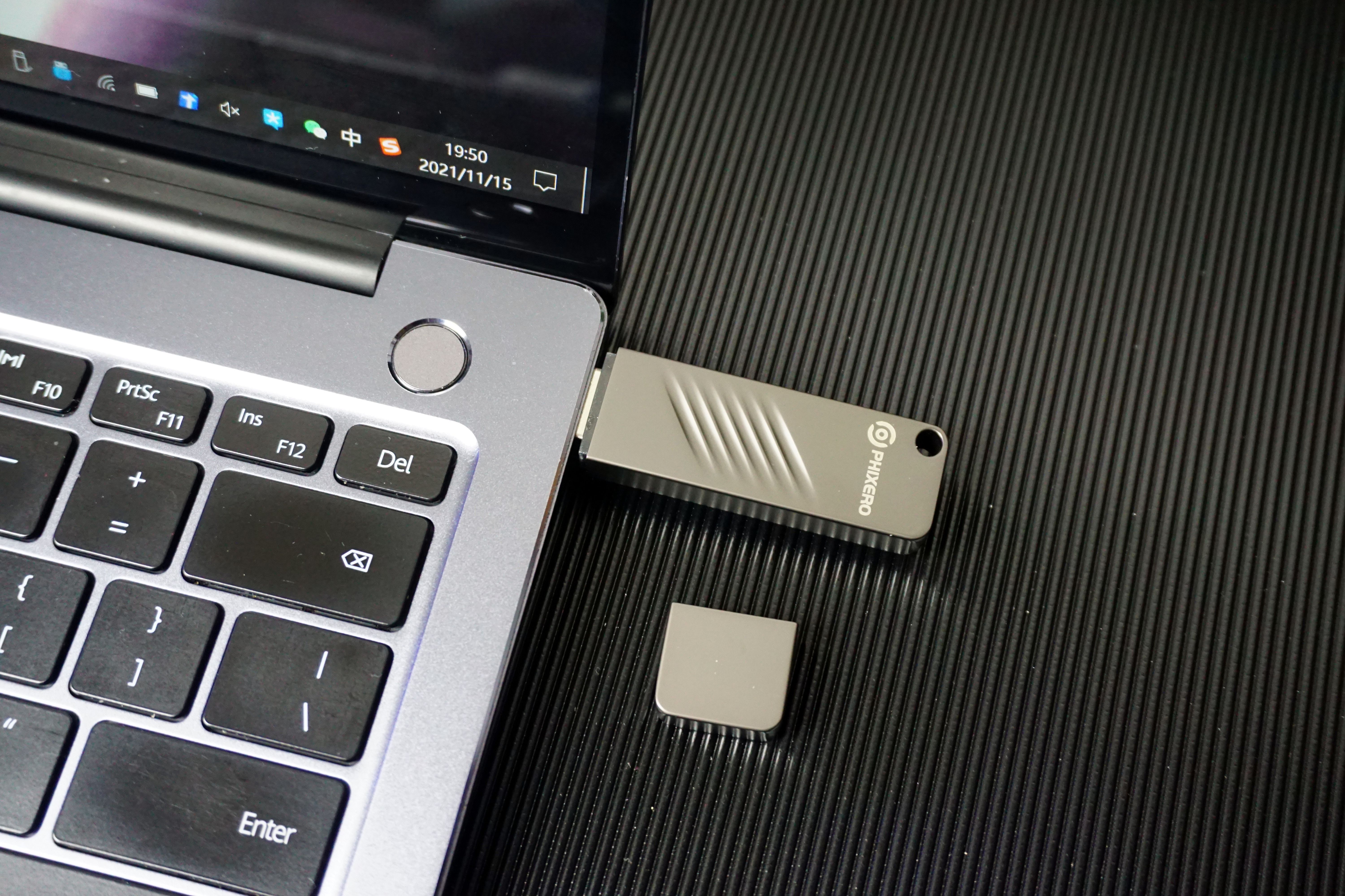 1T的U盘你使用过吗？斐数闪存U盘读写每秒550MB真香