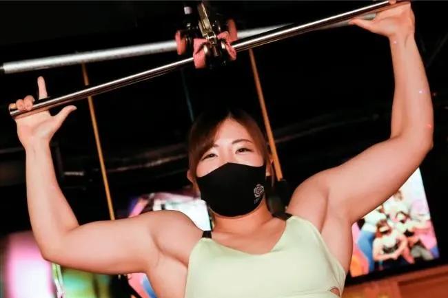 日本的肌肉女街头秀肌肉,日本肌肉女子