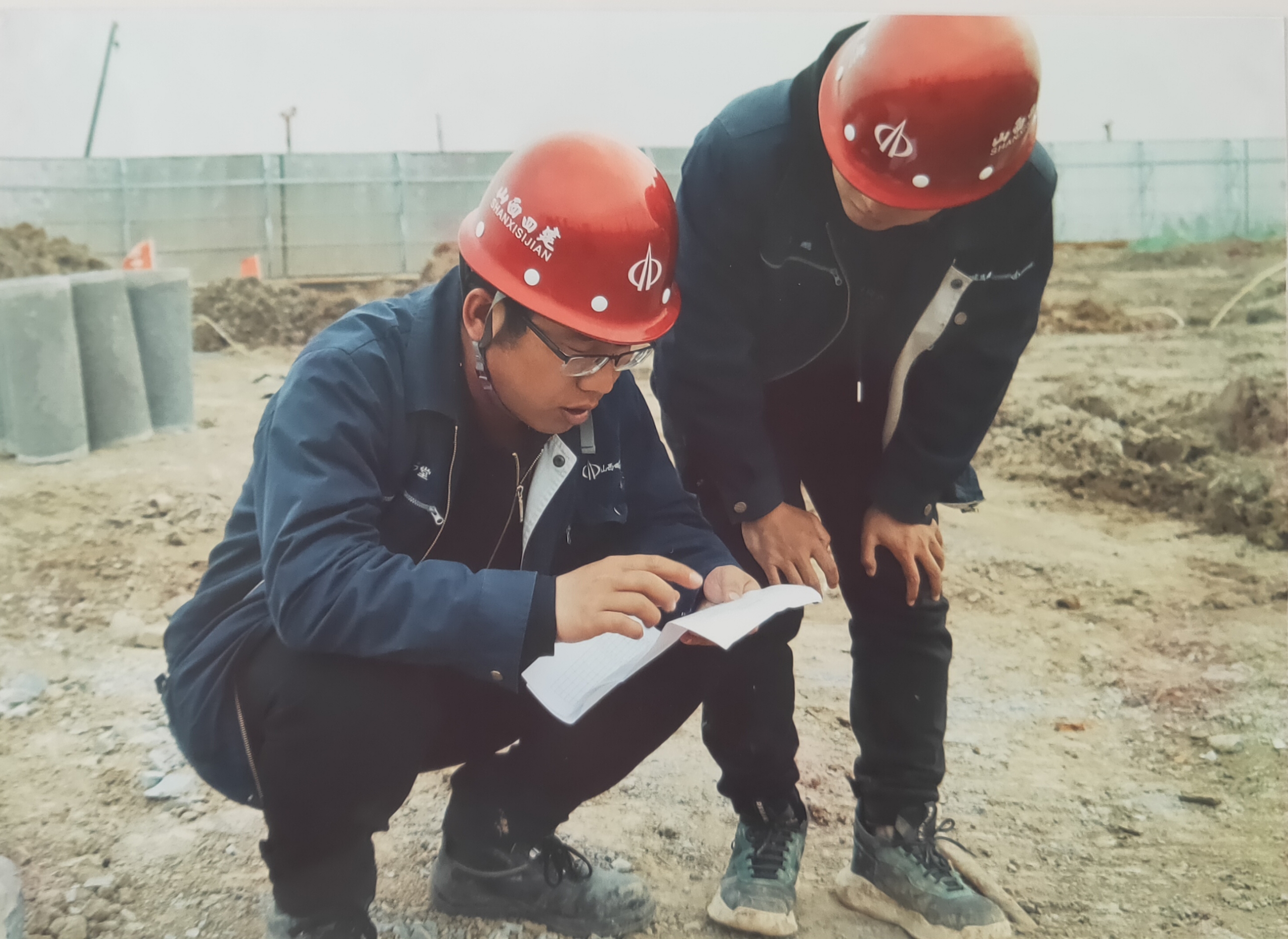 工地生活怎么形容,工地的生活短句说说