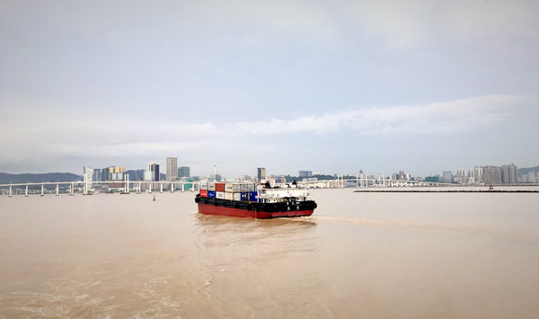 珠澳海湾夜游，看遍左手澳门右手珠海的繁华