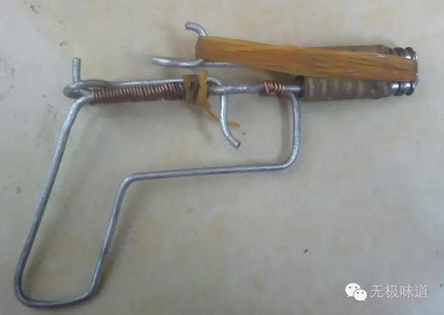 弹弓和皮筋要垂直吗,弹弓和枪有区别吗